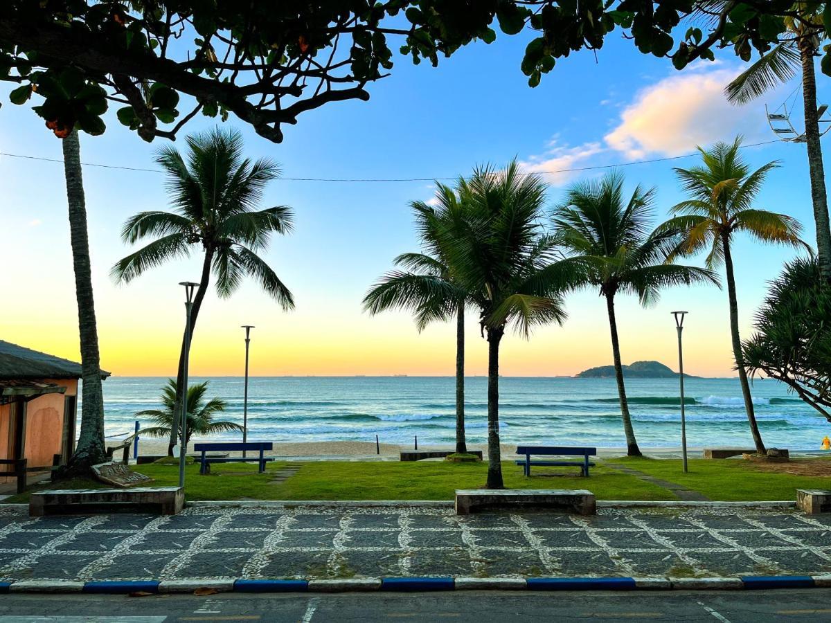 Frente Pro Mar - B - Praia Do Tombo - Beachfront Apartment กัวรูจา ภายนอก รูปภาพ